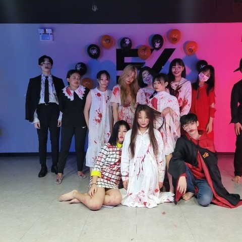 IN HOLLOWEEN